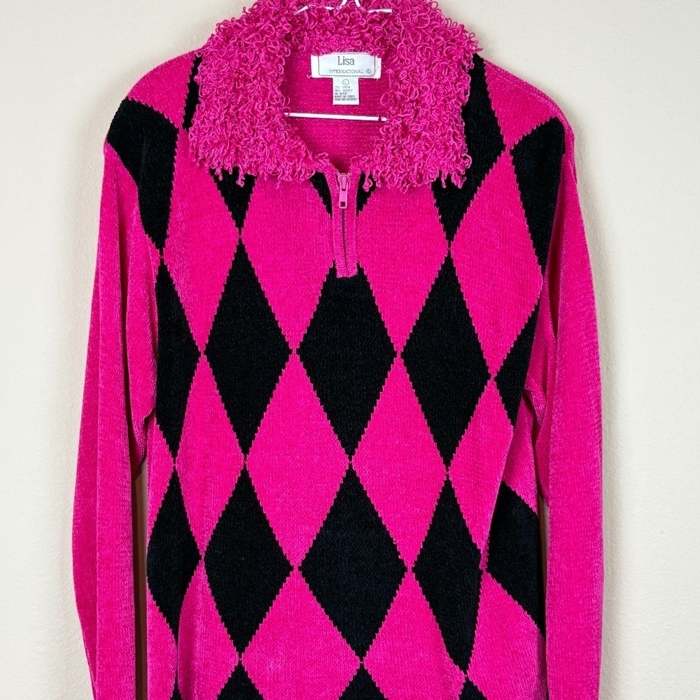 Lisa International Pink/Black Diamond Pattern Quarter Zip Sweater; Size L